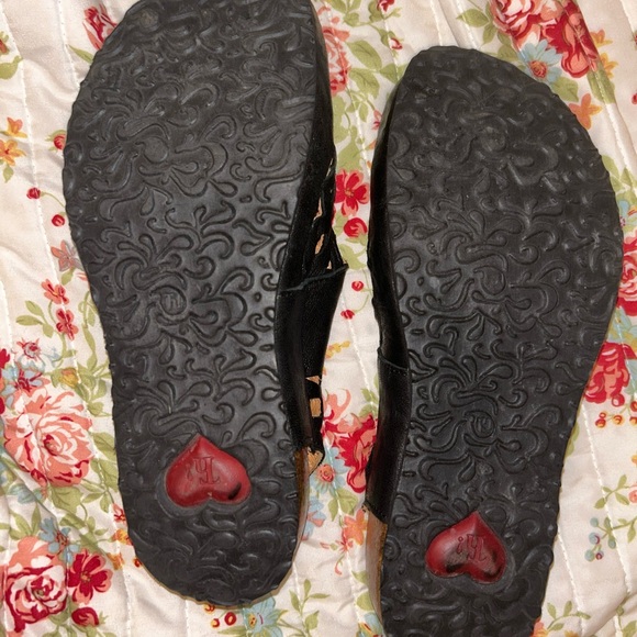 Think! Leather Mary Jane Slip On’s - Picture 4 of 10